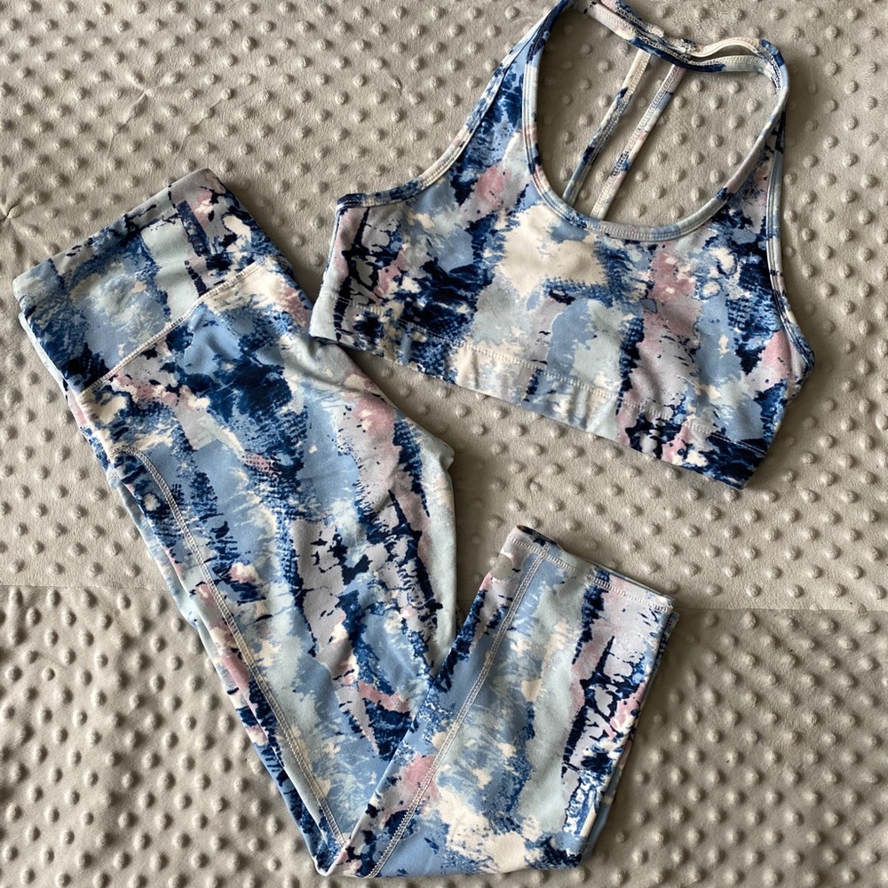 Threads 4 Thoughts Yoga Outfit